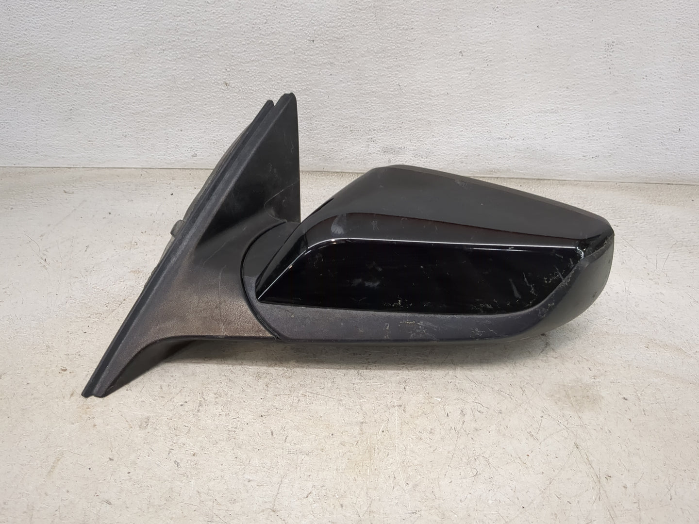 2019-2021 Chevrolet Malibu Driver Side View Mirror - Left Door Mirror OEM Used - Oemusedautoparts1.com