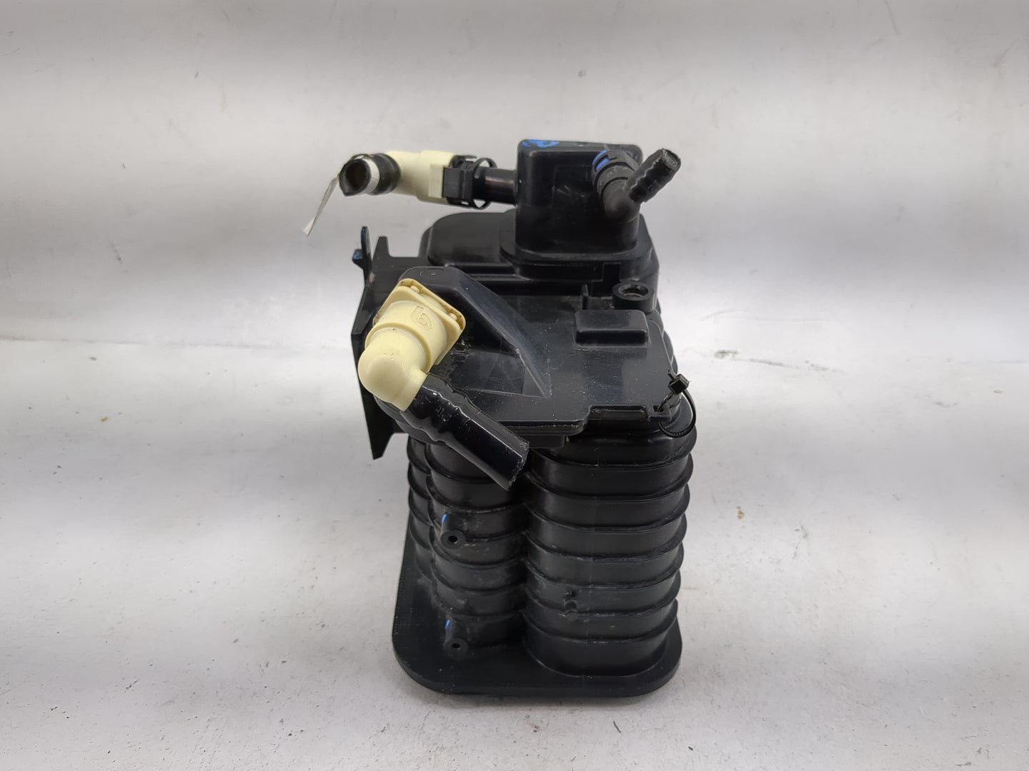 2023 Chevrolet Malibu Fuel Vapor Charcoal Canister - Oemusedautoparts1.com