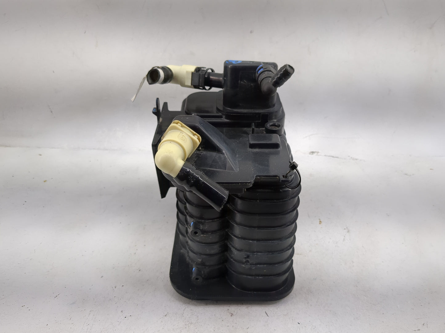2023 Chevrolet Malibu Fuel Vapor Charcoal Canister - Oemusedautoparts1.com
