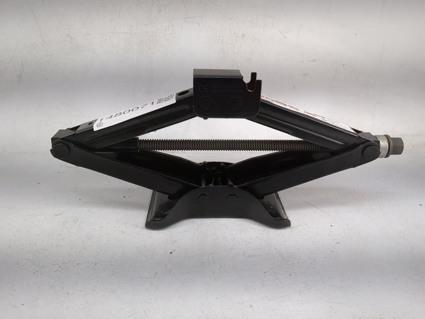 2023 Chevrolet Malibu Spare Scissor Car Jack Black - Oemusedautoparts1.com
