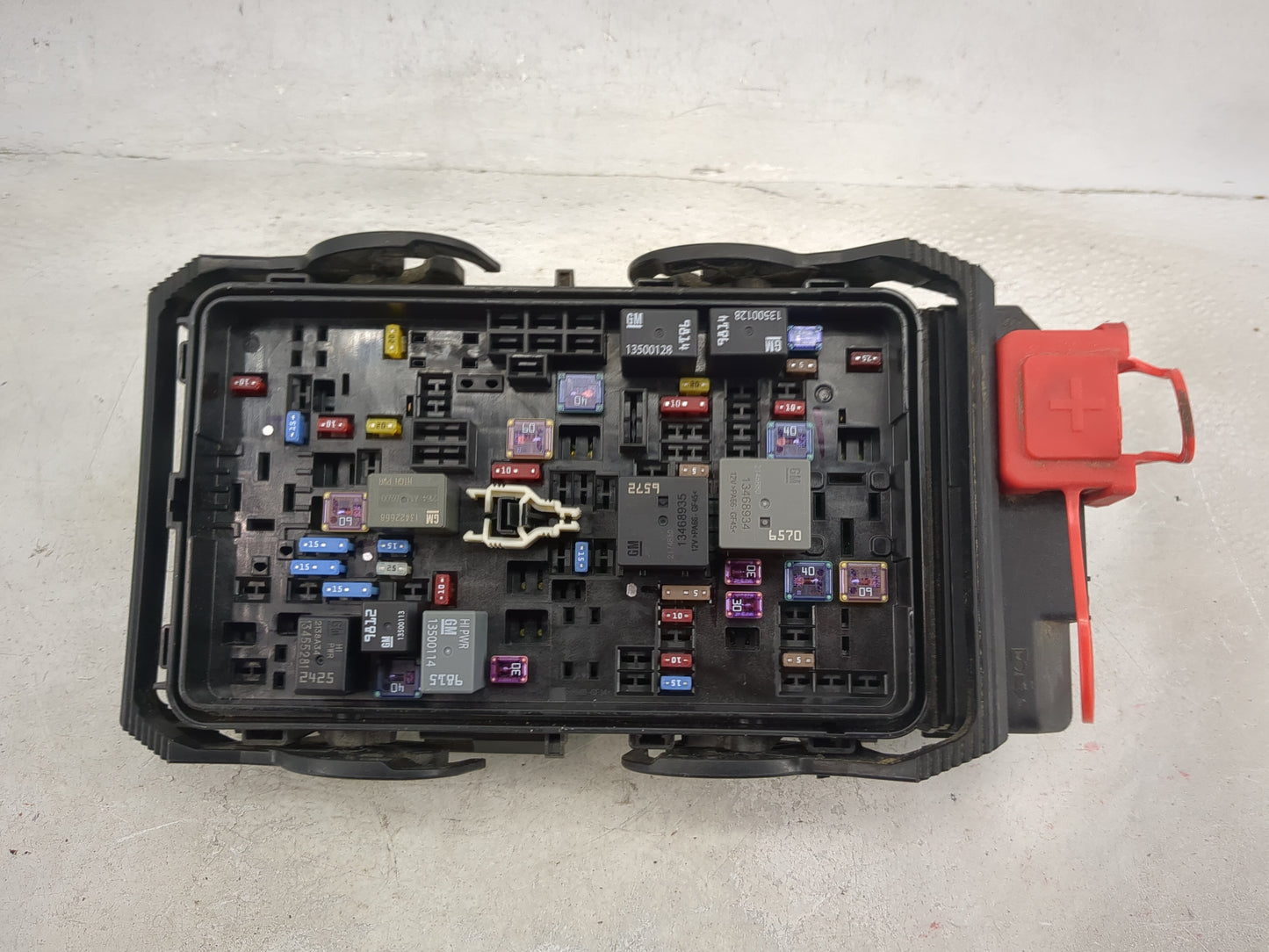 2023 Chevrolet Malibu Fusebox Fuse Box Panel Relay Module P/N:13500128 13468934, 13500114, 13422668, 13468935, 85114017 Fits