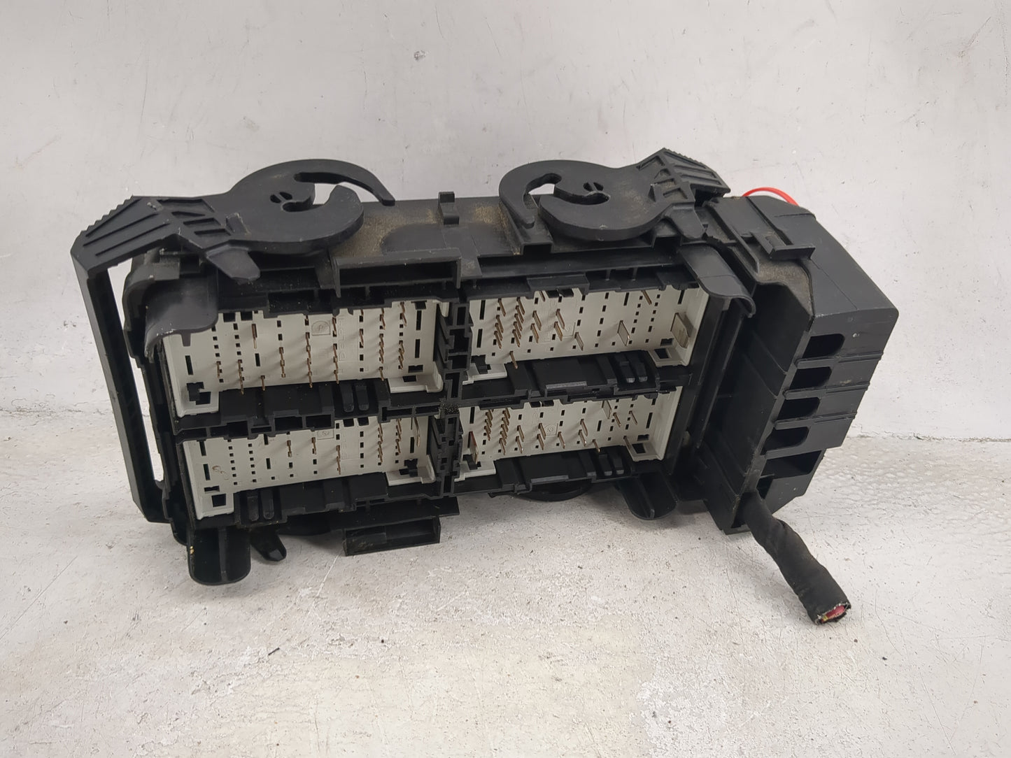 2023 Chevrolet Malibu Fusebox Fuse Box Panel Relay Module P/N:13500128 13468934, 13500114, 13422668, 13468935, 85114017 Fits