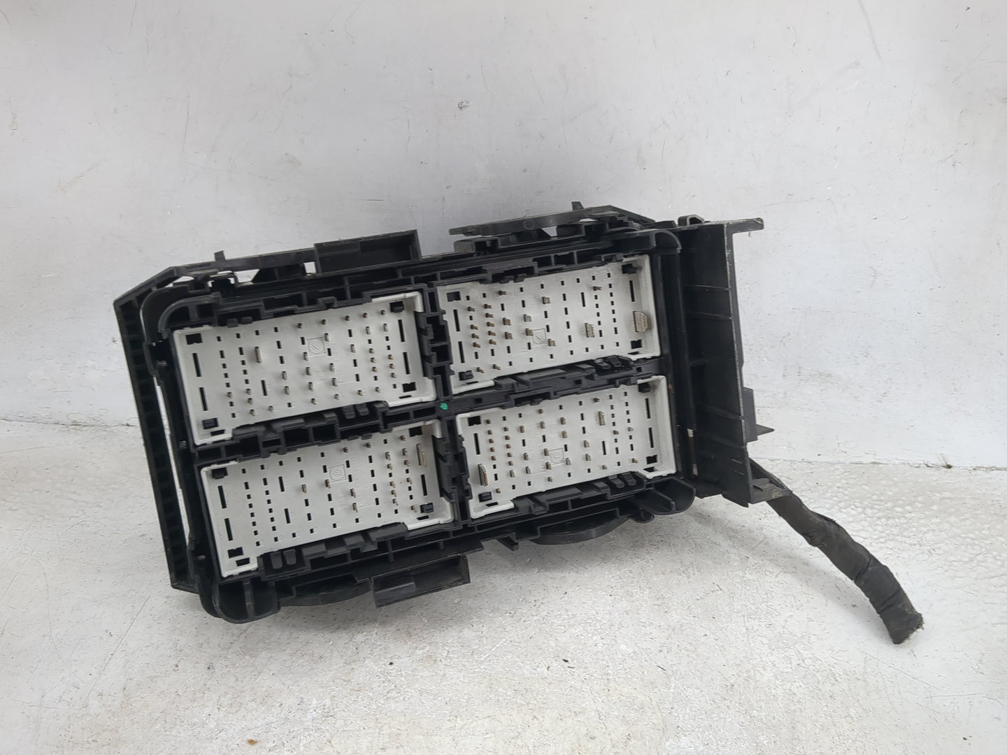2023 Chevrolet Malibu Fusebox Fuse Box Panel Relay Module P/N:13500128 13500114, 13468894, 85114017 Fits OEM Used Auto Parts