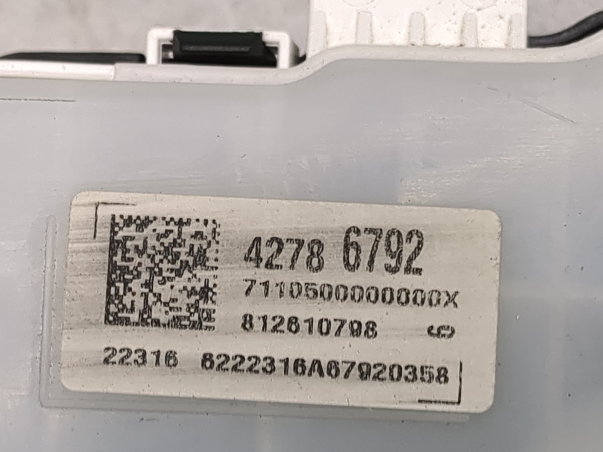 2023 Chevrolet Malibu Instrument Cluster Speedometer Gauges P/N:42786792 8222316A67920358 Miles:87K Fits OEM Used Auto Parts