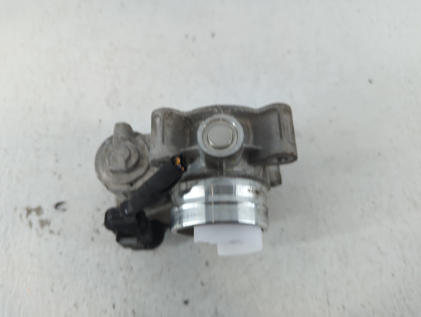 2016-2021 Chevrolet Malibu Throttle Body P/N:12671379AA Fits Fits 2016 2017 2018 2019 2020 2021 2022 OEM Used Auto Parts - O