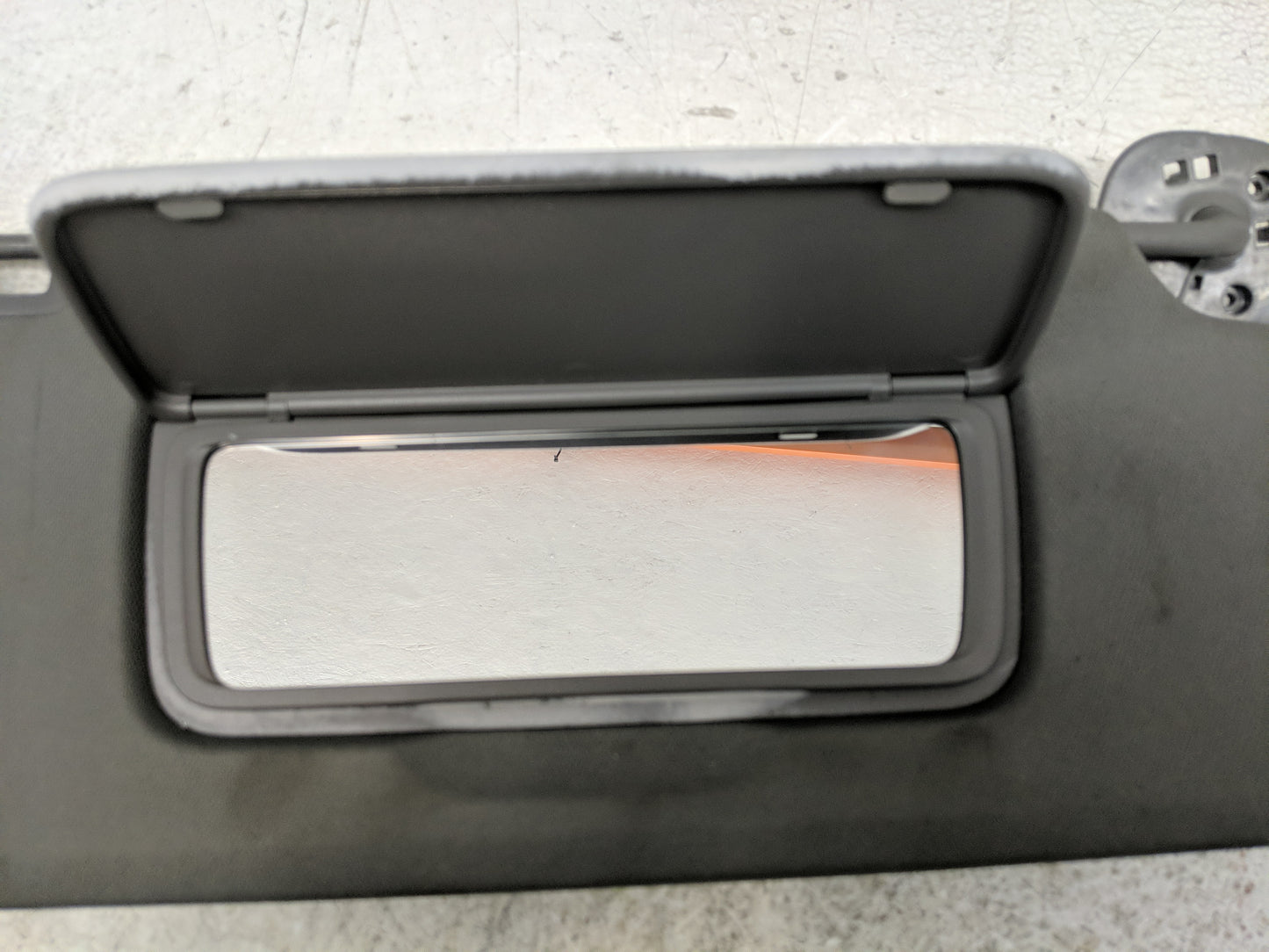 2019-2022 Chevrolet Silverado 1500 Sun Visor Shade Replacement Passenger Right Mirror Fits Fits 2019 2020 2021 2022 OEM Used