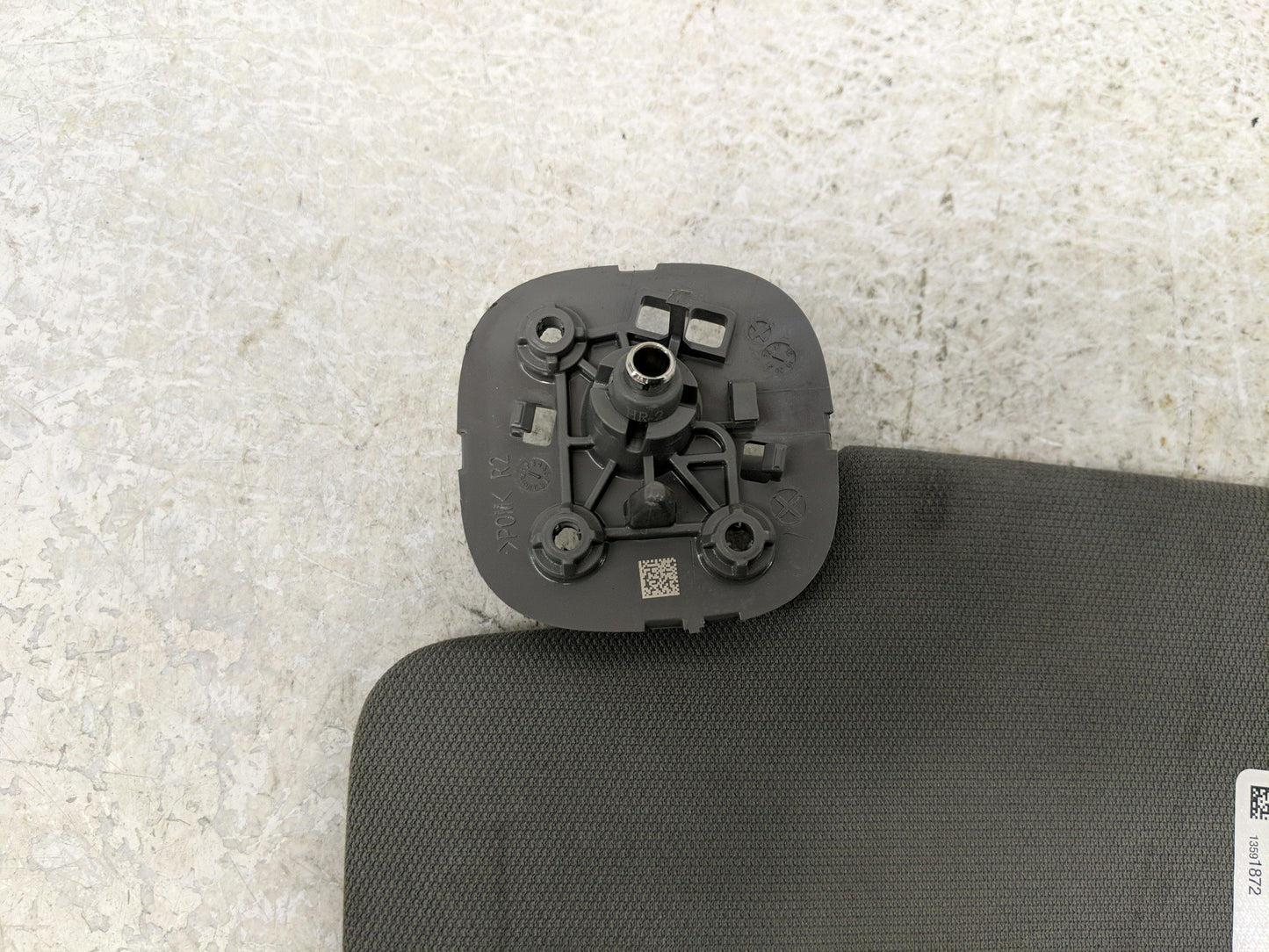 2019-2022 Chevrolet Silverado 1500 Sun Visor Shade Replacement Passenger Right Mirror Fits Fits 2019 2020 2021 2022 OEM Used