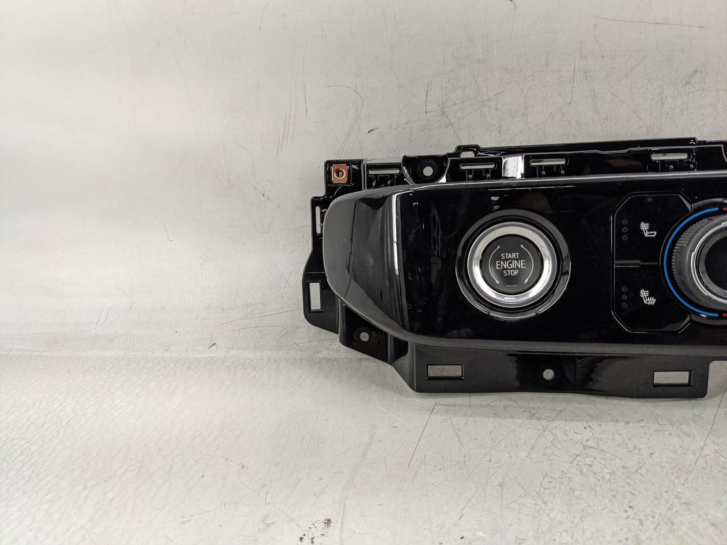 2023 Chevrolet Silverado 1500 Climate Control Module Temperature AC/Heater Replacement P/N:000235226 87840691 Fits OEM Used 
