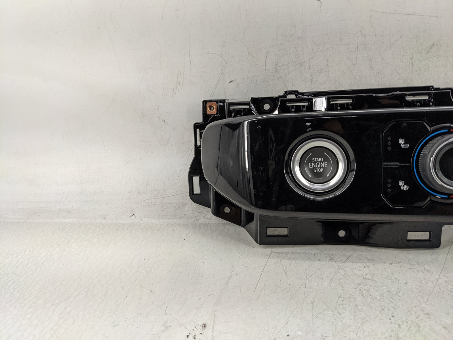 2023 Chevrolet Silverado 1500 Climate Control Module Temperature AC/Heater Replacement P/N:000235226 87840691 Fits OEM Used 