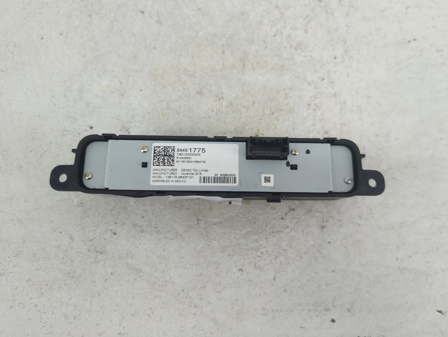 2023 Chevrolet Silverado 1500 Radio AM FM Cd Player Receiver Replacement P/N:84491775 Fits OEM Used Auto Parts - Oemusedauto