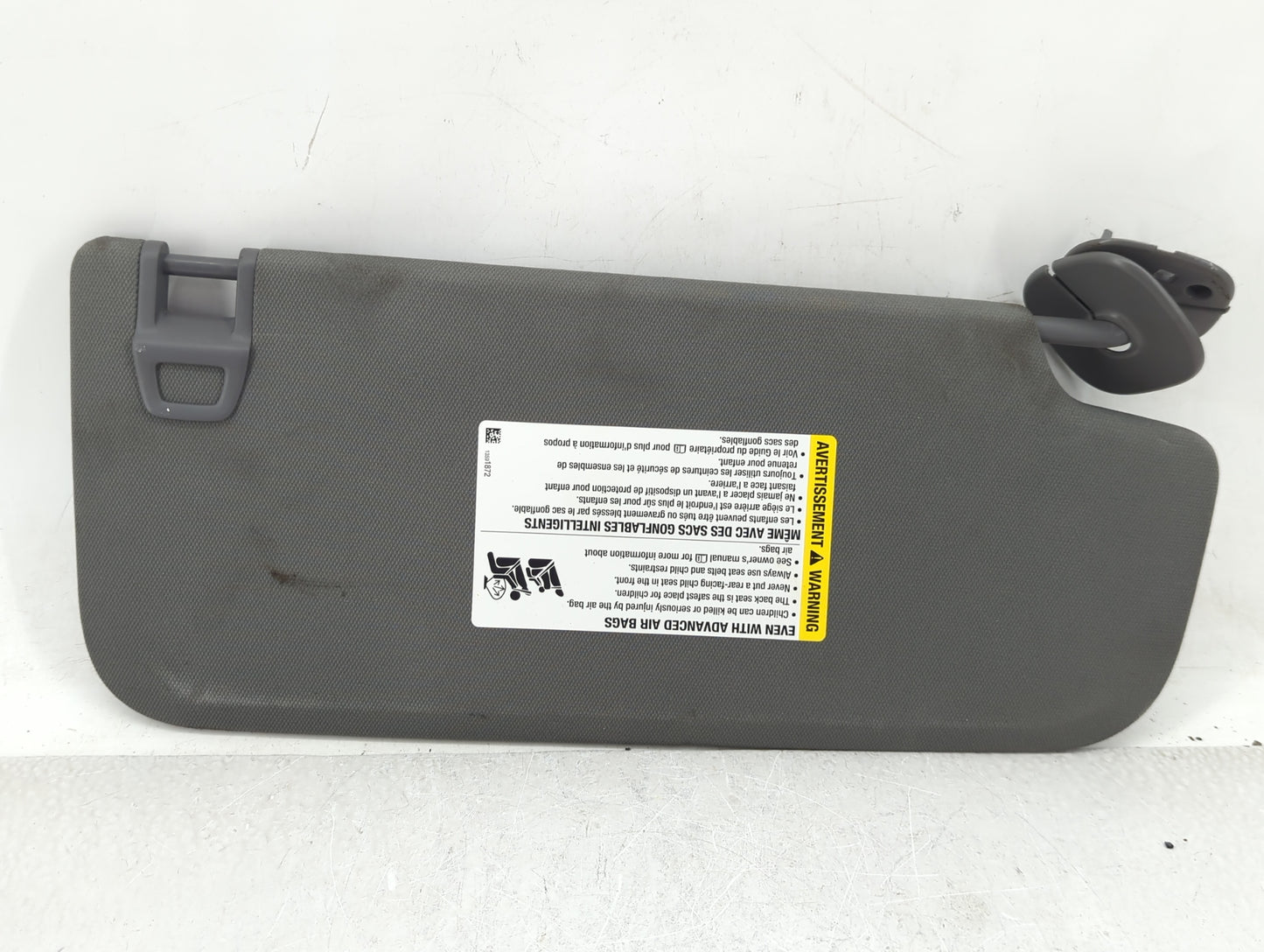 2019-2022 Chevrolet Silverado 1500 Sun Visor Shade Replacement Driver Left Mirror Fits Fits 2019 2020 2021 2022 OEM Used Aut