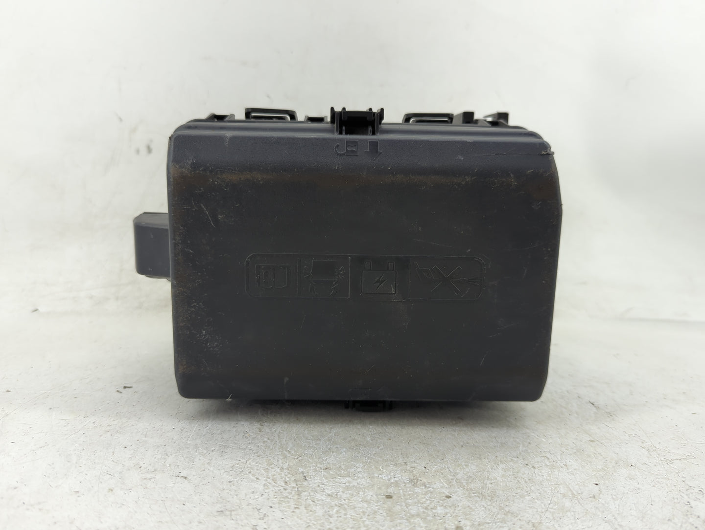 2022 Chevrolet Silverado 1500 Fusebox Fuse Box Panel Relay Module P/N:85655313 Fits OEM Used Auto Parts - Oemusedautoparts1.