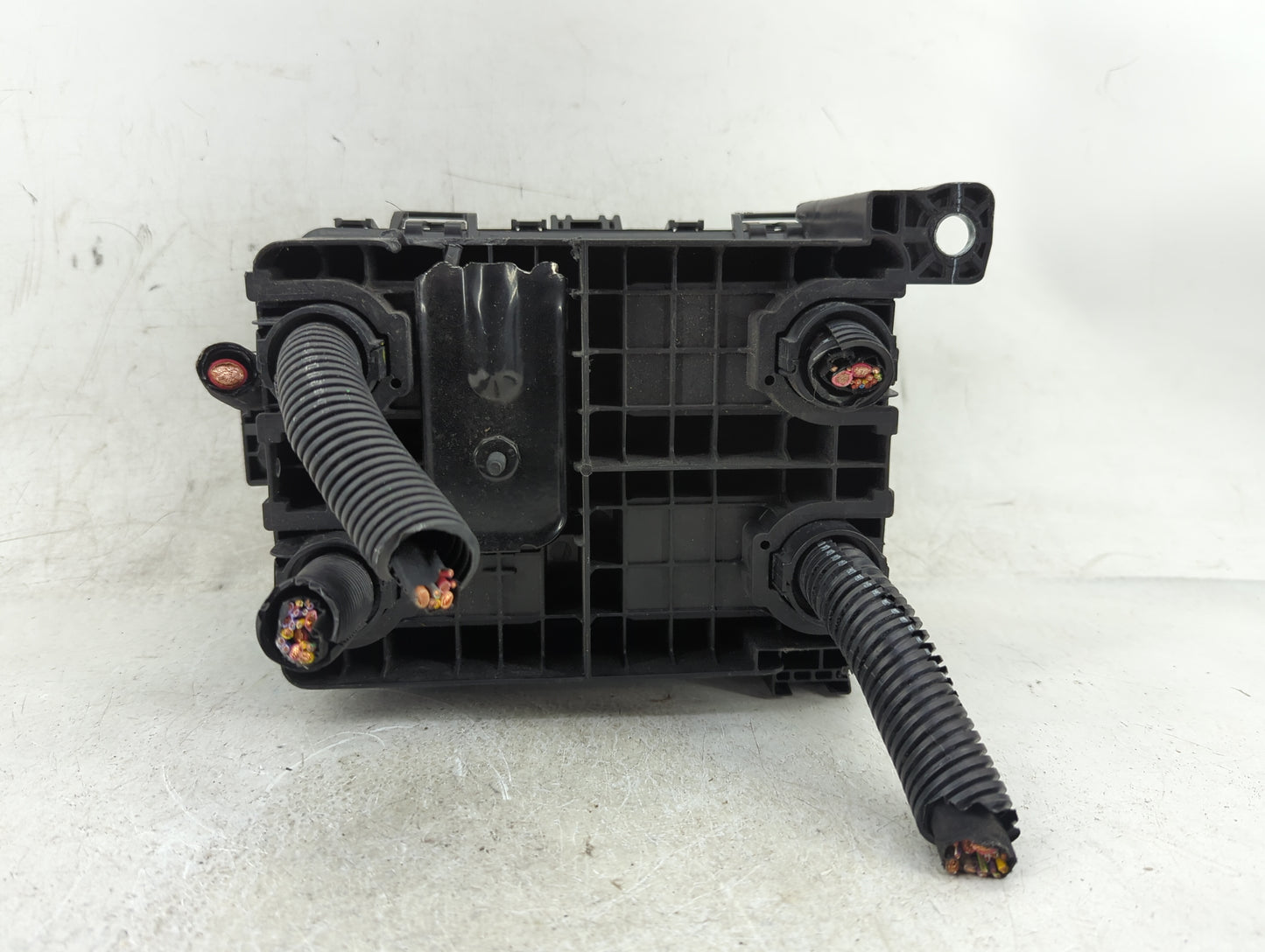 2022 Chevrolet Silverado 1500 Fusebox Fuse Box Panel Relay Module P/N:85655313 Fits OEM Used Auto Parts - Oemusedautoparts1.