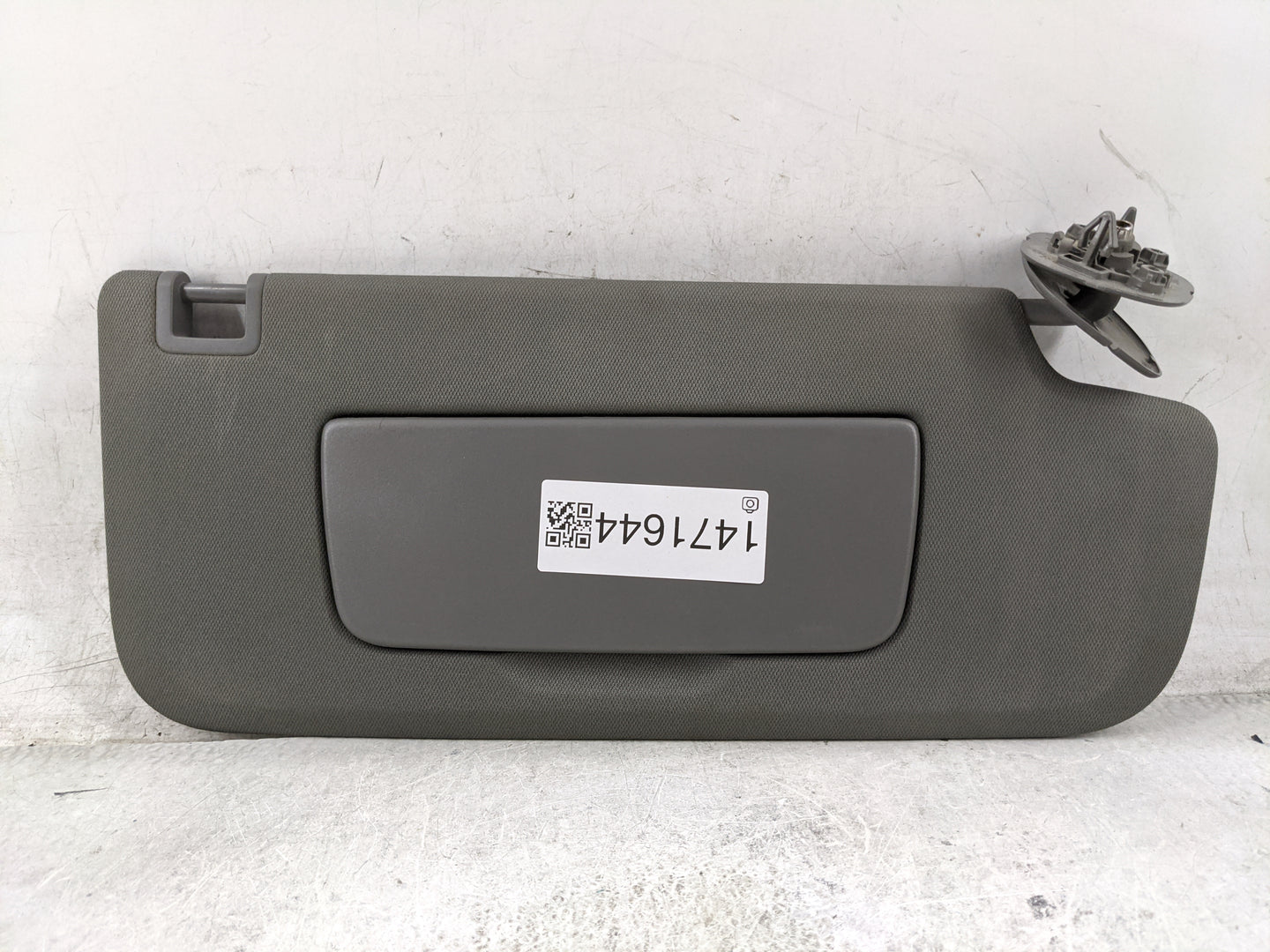 2019-2022 Chevrolet Silverado 1500 Sun Visor Shade Replacement Passenger Right Mirror Fits Fits 2019 2020 2021 2022 OEM Used