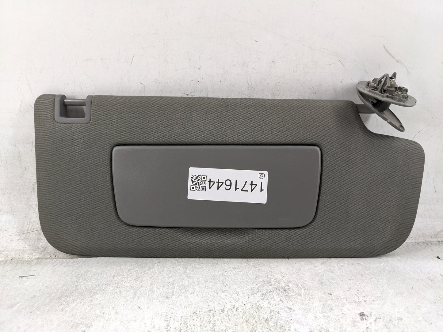 2019-2022 Chevrolet Silverado 1500 Sun Visor Shade Replacement Passenger Right Mirror Fits Fits 2019 2020 2021 2022 OEM Used