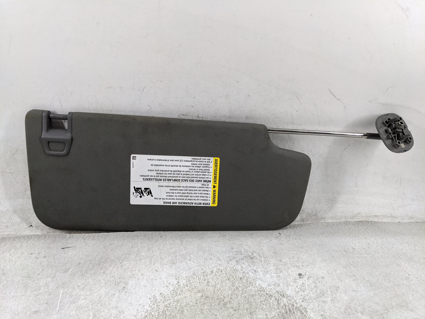 2019-2022 Chevrolet Silverado 1500 Sun Visor Shade Replacement Driver Left Mirror Fits Fits 2019 2020 2021 2022 OEM Used Aut