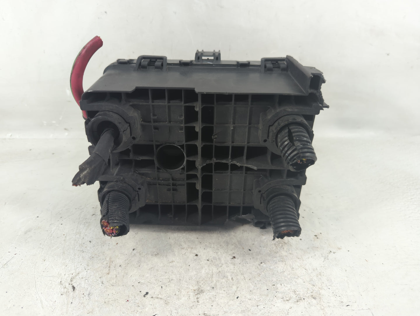 2023 Chevrolet Silverado 2500 Fusebox Fuse Box Panel Relay Module Fits Fits 2021 2022 OEM Used Auto Parts - Oemusedautoparts