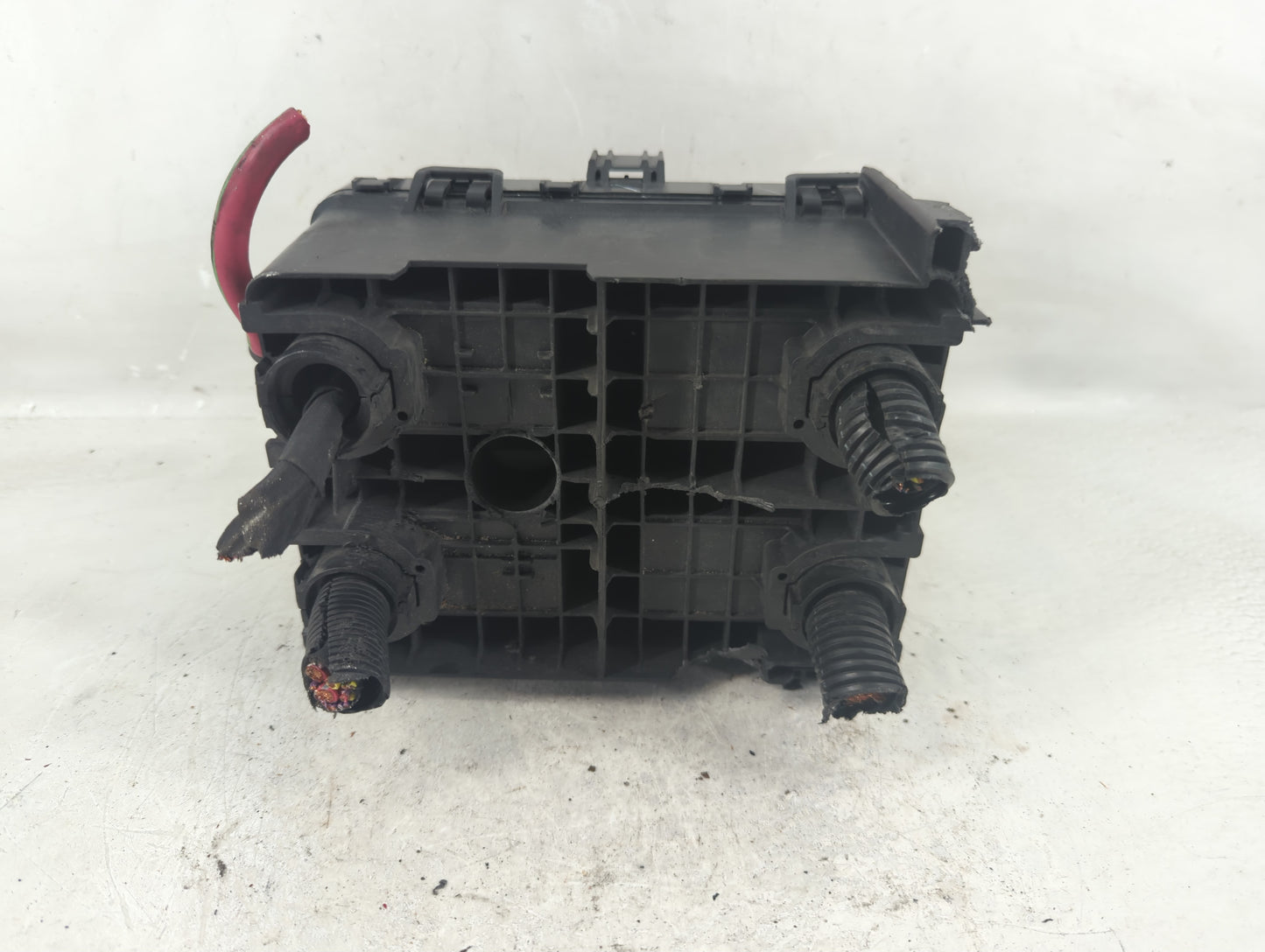 2023 Chevrolet Silverado 2500 Fusebox Fuse Box Panel Relay Module Fits Fits 2021 2022 OEM Used Auto Parts - Oemusedautoparts