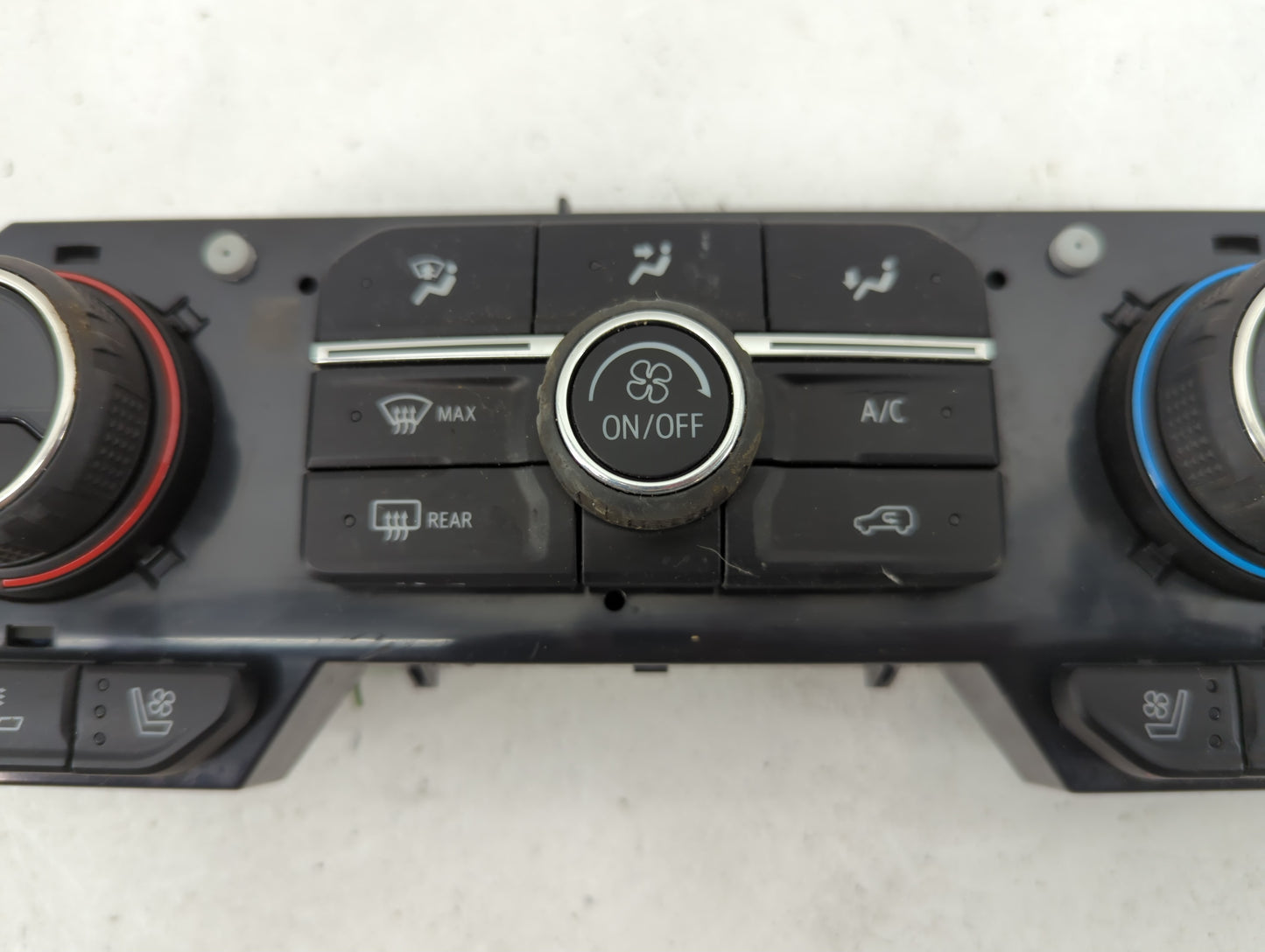 2023 Chevrolet Silverado 2500 Climate Control Module Temperature AC/Heater Replacement P/N:815372982 84692240 Fits Fits 2020
