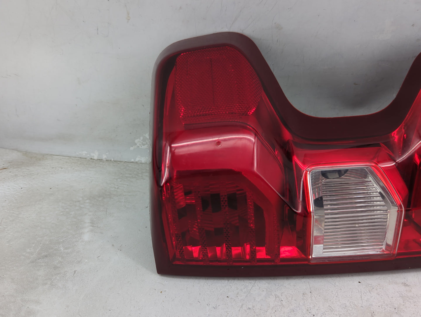 2023 Chevrolet Silverado 2500 Tail Light Assembly Passenger Right OEM P/N:84752979 Fits OEM Used Auto Parts - Oemusedautopar