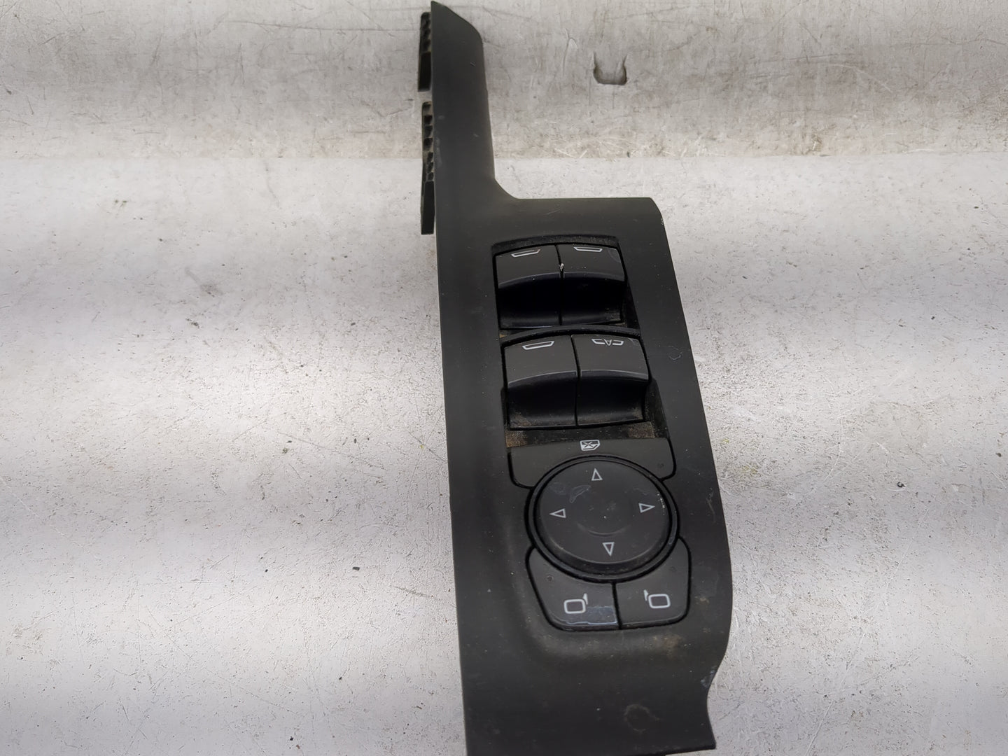 2023 Chevrolet Silverado 2500 Master Power Window Switch Replacement Driver Side Left P/N:84699725 D1A231A Fits OEM Used Aut