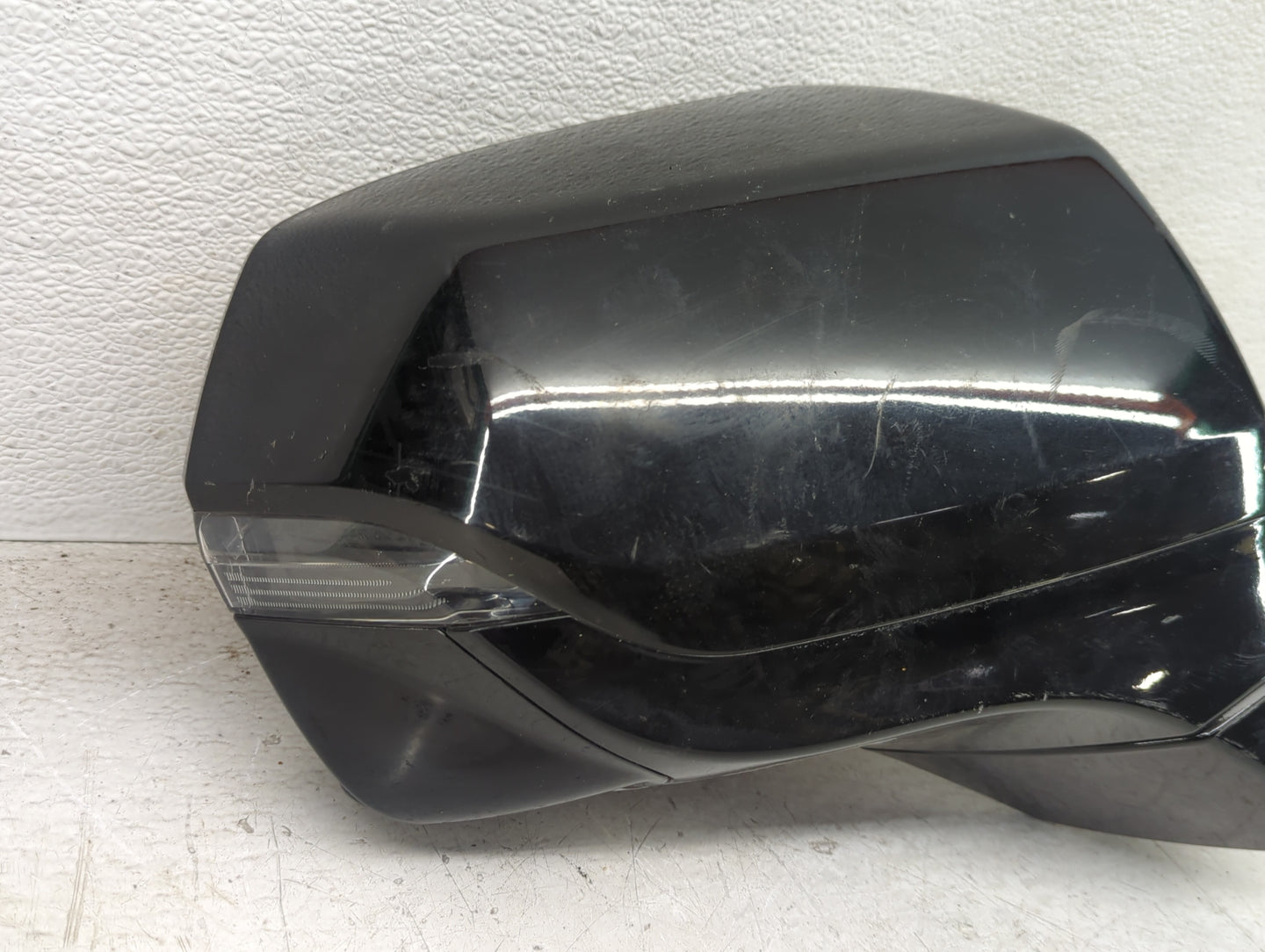 2023 Chevrolet Suburban Passenger Side View Mirror - Right Door Mirror OEM Used - Oemusedautoparts1.com