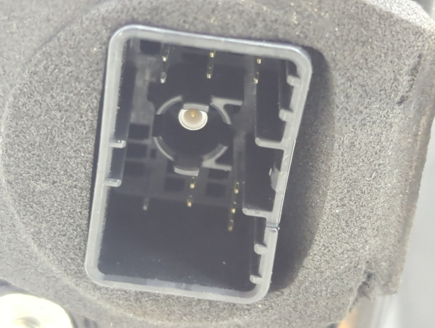2023 Chevrolet Suburban Passenger Side View Mirror - Right Door Mirror OEM Used - Oemusedautoparts1.com
