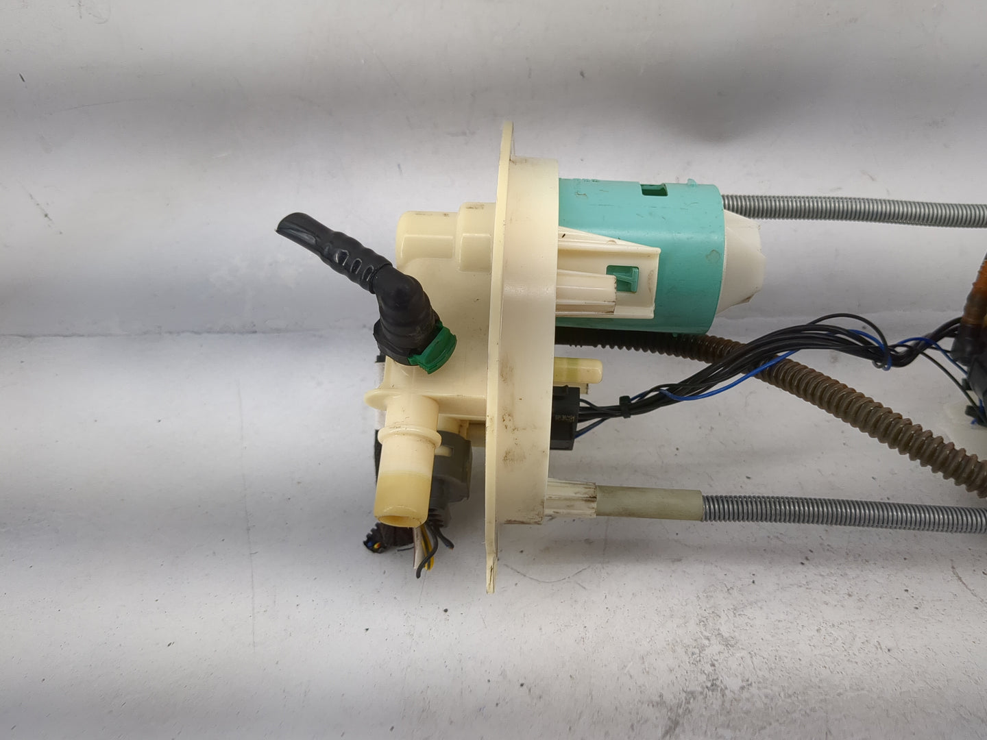 2023 Chevrolet Tahoe Electrical Gas Fuel Pump Assembly - Oemusedautoparts1.com