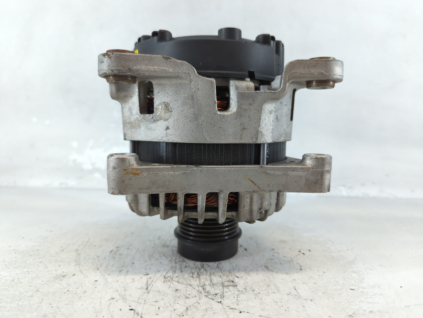 2021-2022 Chevrolet Trailblazer Alternator Replacement Generator Charging Assembly Engine OEM P/N:42798617 Fits OEM Used Aut