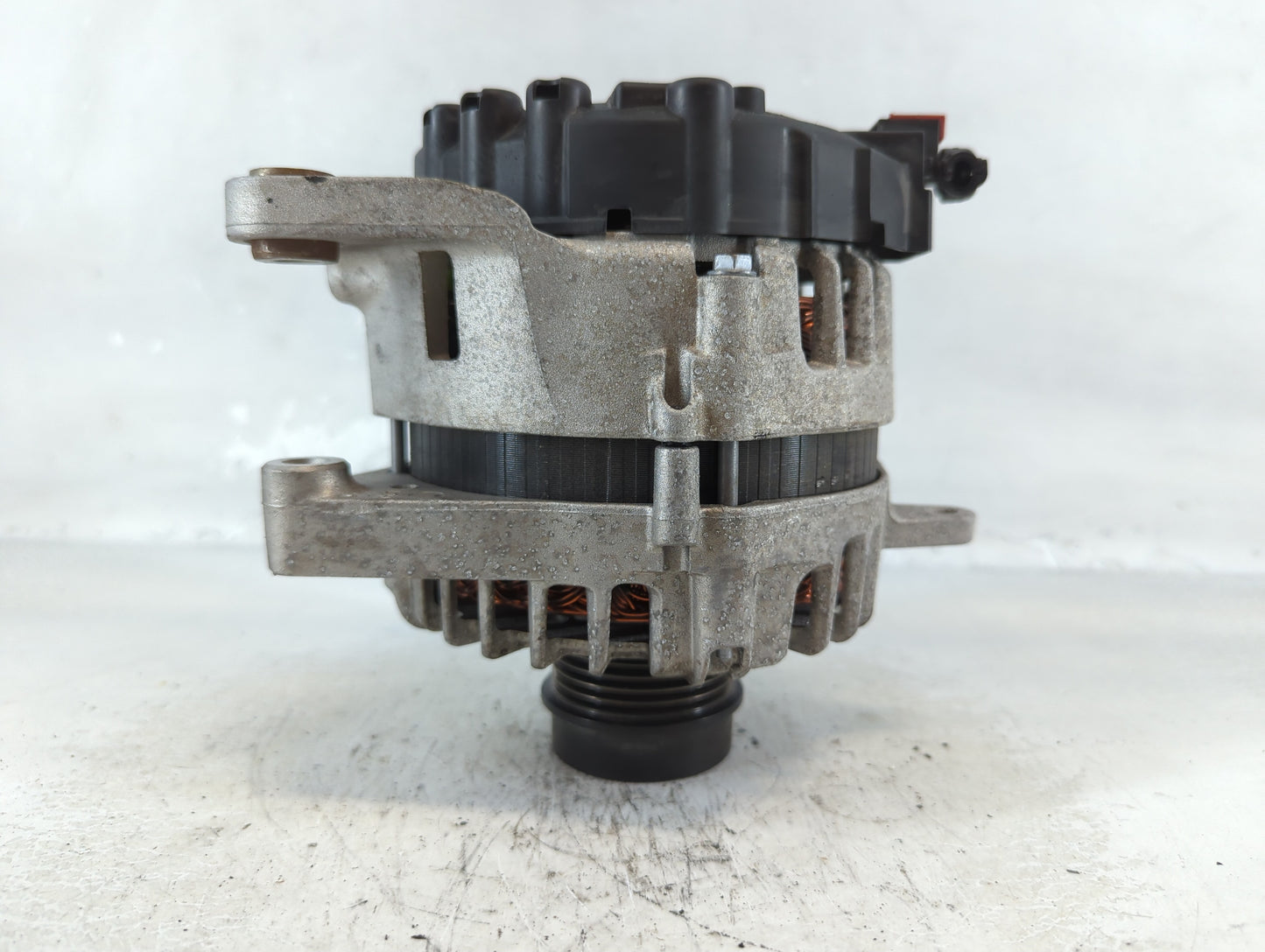 2021-2022 Chevrolet Trailblazer Alternator Replacement Generator Charging Assembly Engine OEM P/N:42798617 Fits OEM Used Aut
