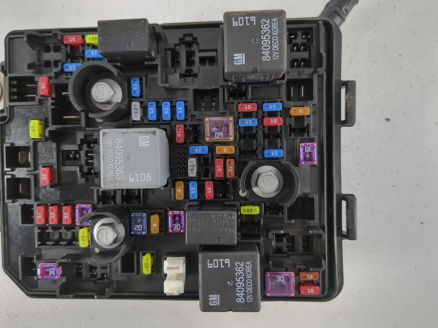 2023 Chevrolet Trailblazer Fusebox Fuse Box Panel Relay Module P/N:42823943 Fits OEM Used Auto Parts - Oemusedautoparts1.com