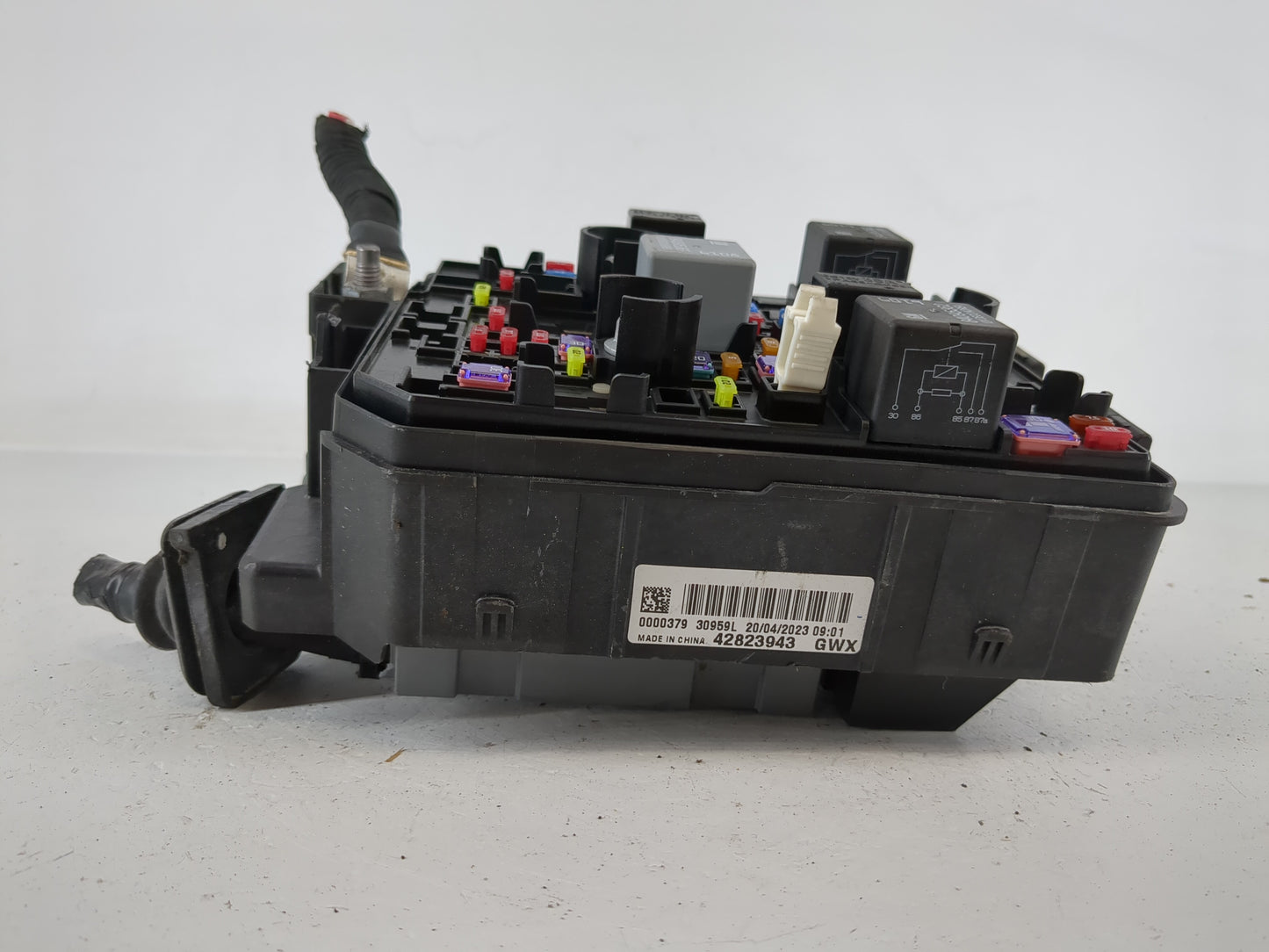 2023 Chevrolet Trailblazer Fusebox Fuse Box Panel Relay Module P/N:42823943 Fits OEM Used Auto Parts - Oemusedautoparts1.com