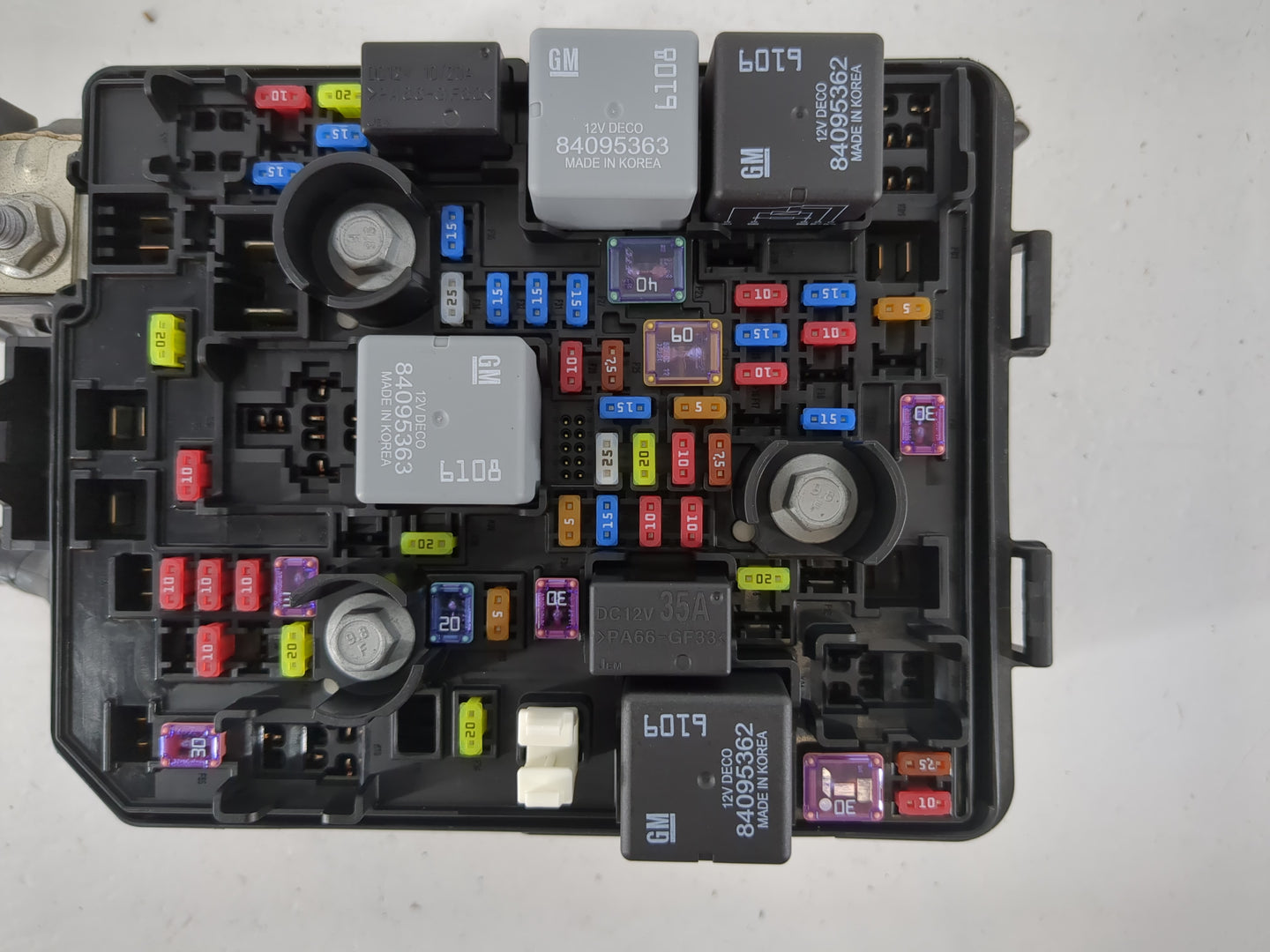 2023 Chevrolet Trailblazer Fusebox Fuse Box Panel Relay Module P/N:42823946 Fits OEM Used Auto Parts - Oemusedautoparts1.com