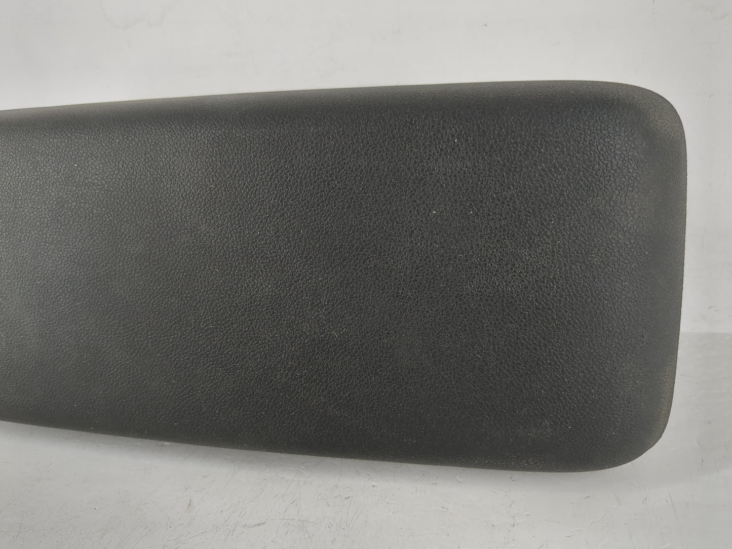 2021-2022 Chevrolet Trailblazer Center Console Armrest Cover Lid Fits Fits 2021 2022 OEM Used Auto Parts - Oemusedautoparts1