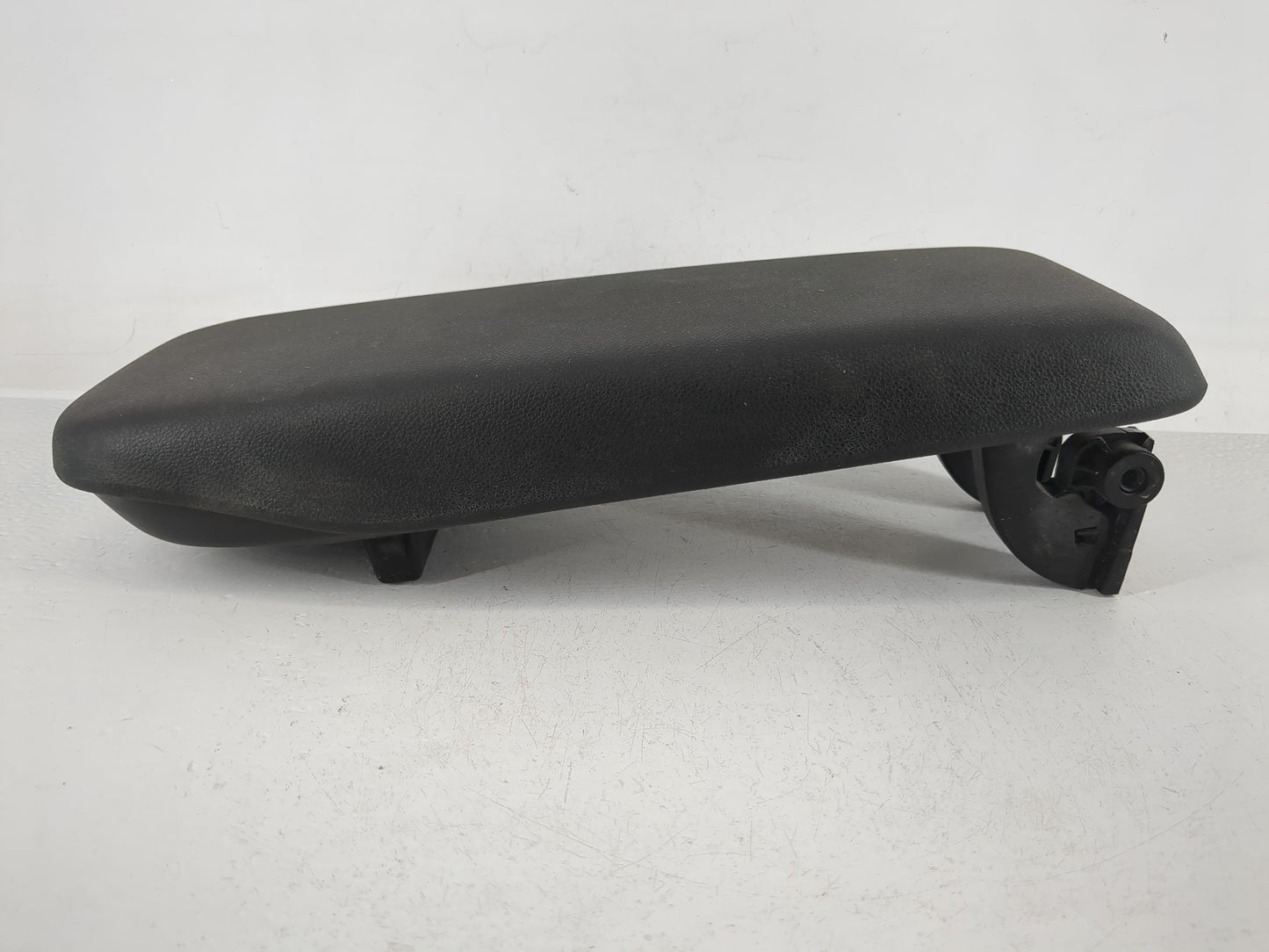 2021-2022 Chevrolet Trailblazer Center Console Armrest Cover Lid Fits Fits 2021 2022 OEM Used Auto Parts - Oemusedautoparts1