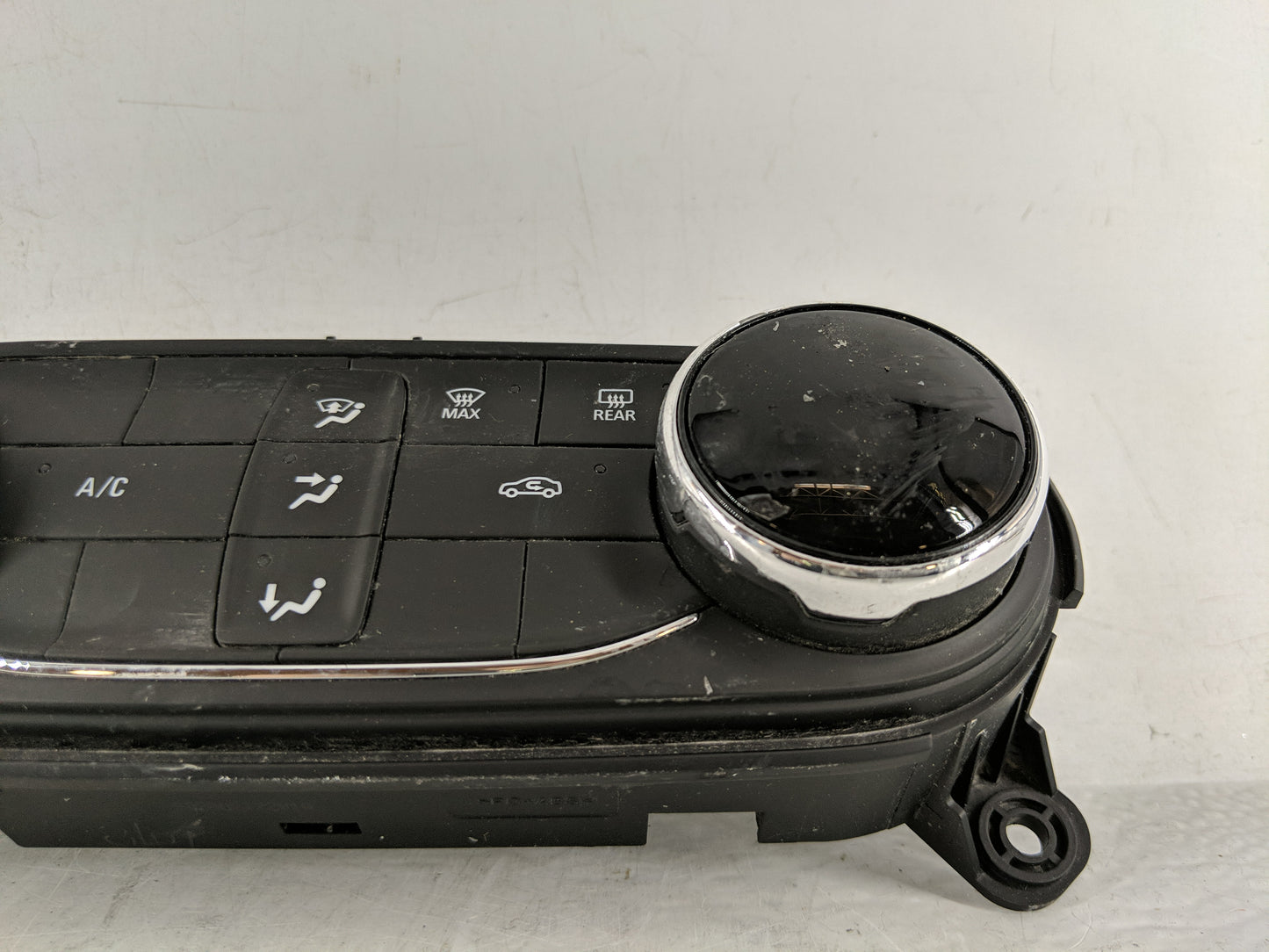 2023 Chevrolet Trailblazer Climate Control Module Temperature AC/Heater Replacement Fits OEM Used Auto Parts - Oemusedautopa