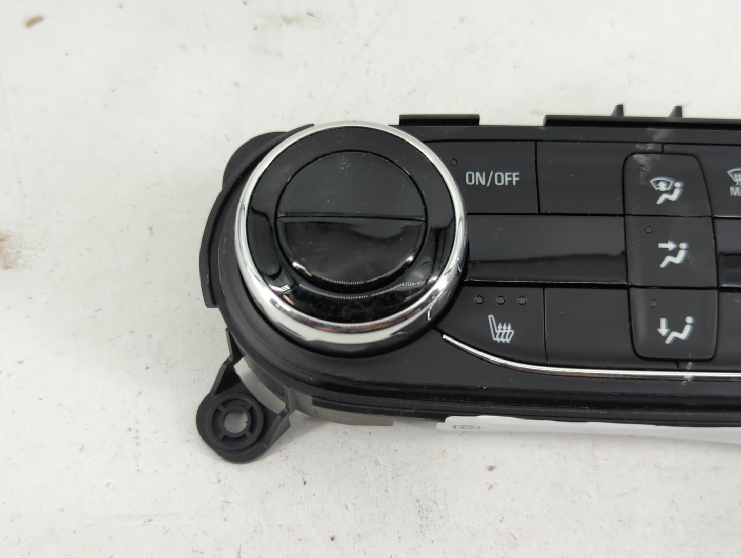 2021-2022 Chevrolet Trailblazer Climate Control Module Temperature AC/Heater Replacement P/N:42775574 Fits Fits 2021 2022 OE