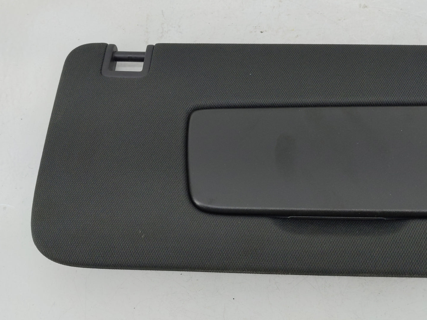 2021-2022 Chevrolet Trailblazer Sun Visor Shade Replacement Passenger Right Mirror Fits Fits 2021 2022 OEM Used Auto Parts -