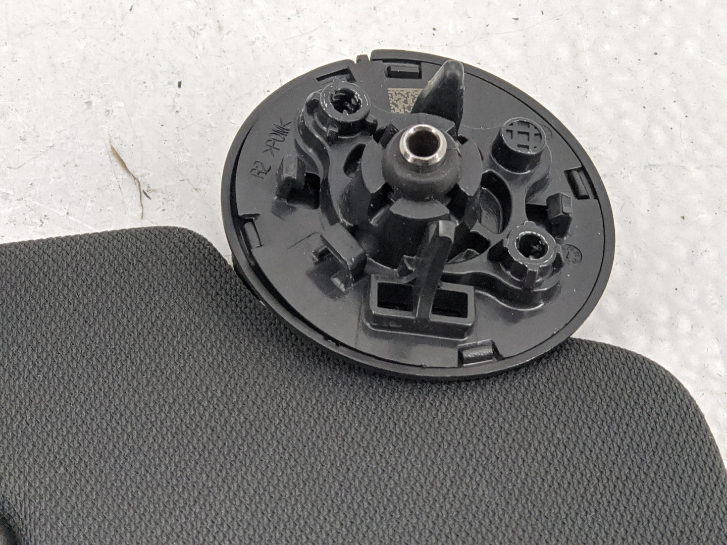 2021-2022 Chevrolet Trailblazer Sun Visor Shade Replacement Passenger Right Mirror Fits Fits 2021 2022 OEM Used Auto Parts -