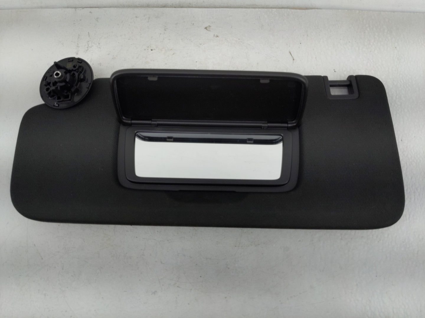 2021-2022 Chevrolet Trailblazer Sun Visor Shade Replacement Driver Left Mirror Fits Fits 2021 2022 OEM Used Auto Parts - Oem