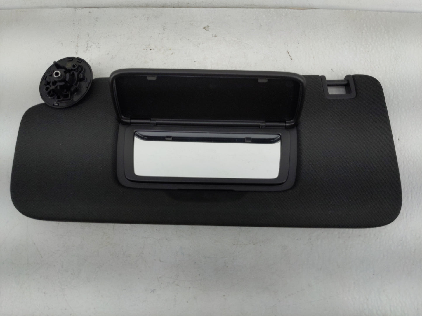 2021-2022 Chevrolet Trailblazer Sun Visor Shade Replacement Driver Left Mirror Fits Fits 2021 2022 OEM Used Auto Parts - Oem