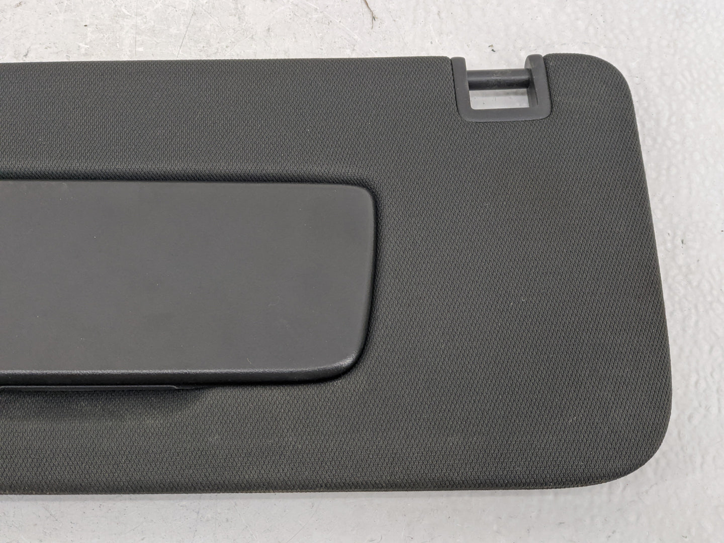 2021-2022 Chevrolet Trailblazer Sun Visor Shade Replacement Driver Left Mirror Fits Fits 2021 2022 OEM Used Auto Parts - Oem