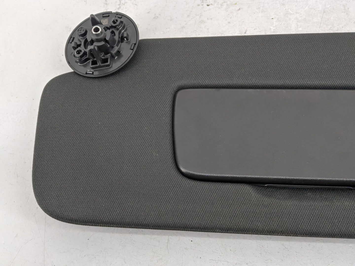 2021-2022 Chevrolet Trailblazer Sun Visor Shade Replacement Driver Left Mirror Fits Fits 2021 2022 OEM Used Auto Parts - Oem