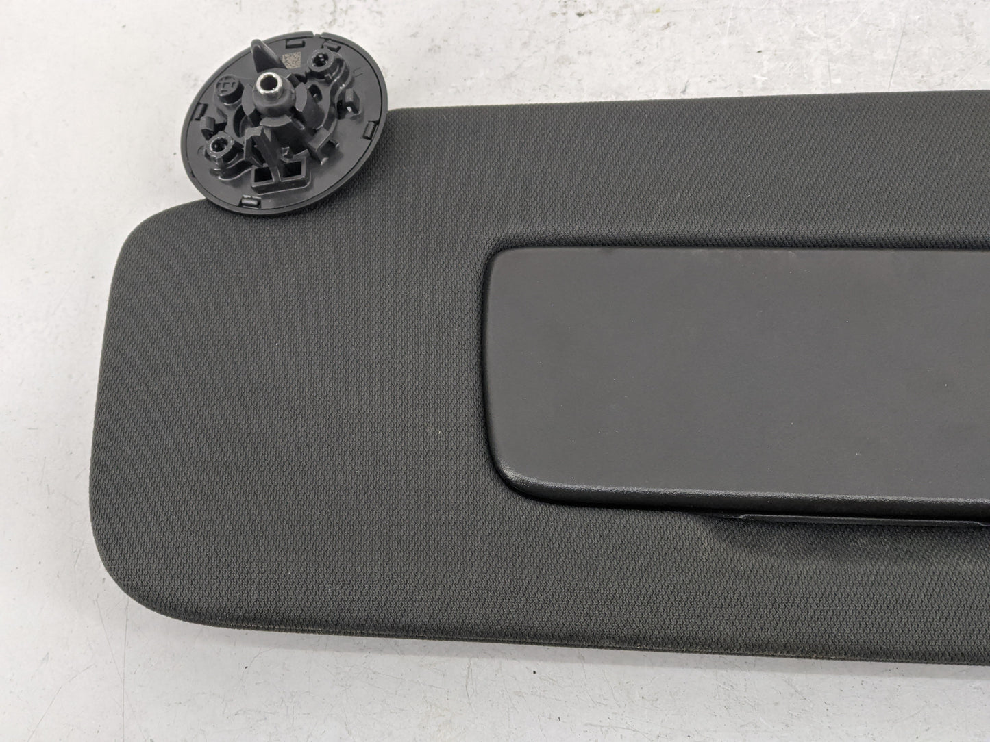 2021-2022 Chevrolet Trailblazer Sun Visor Shade Replacement Driver Left Mirror Fits Fits 2021 2022 OEM Used Auto Parts - Oem