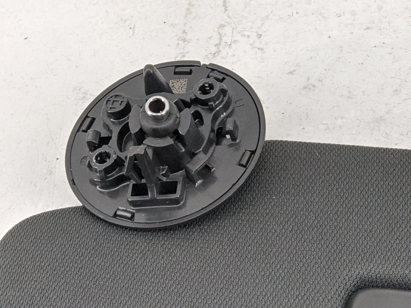 2021-2022 Chevrolet Trailblazer Sun Visor Shade Replacement Driver Left Mirror Fits Fits 2021 2022 OEM Used Auto Parts - Oem