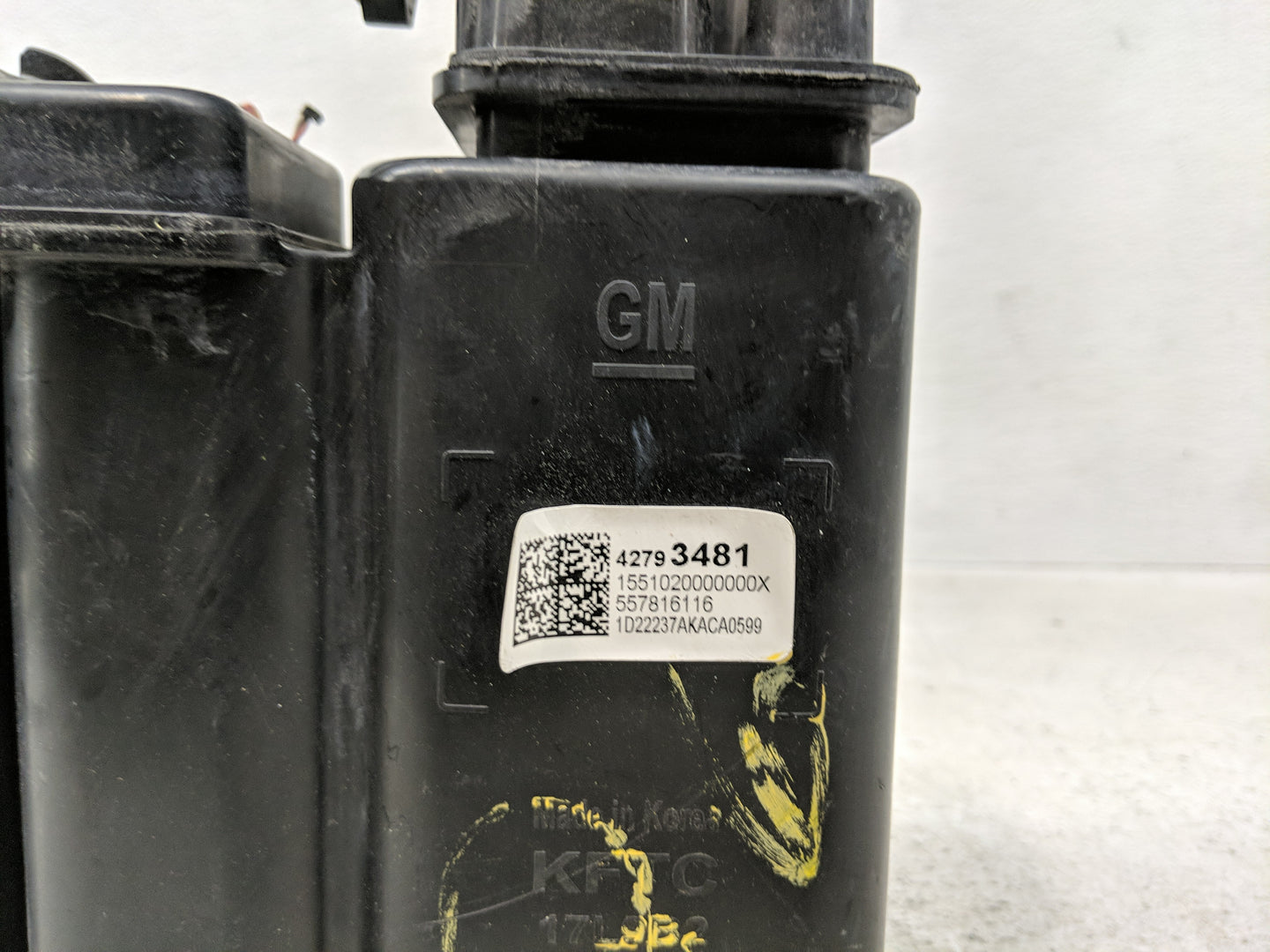 2023 Chevrolet Trailblazer Fuel Vapor Charcoal Canister - Oemusedautoparts1.com