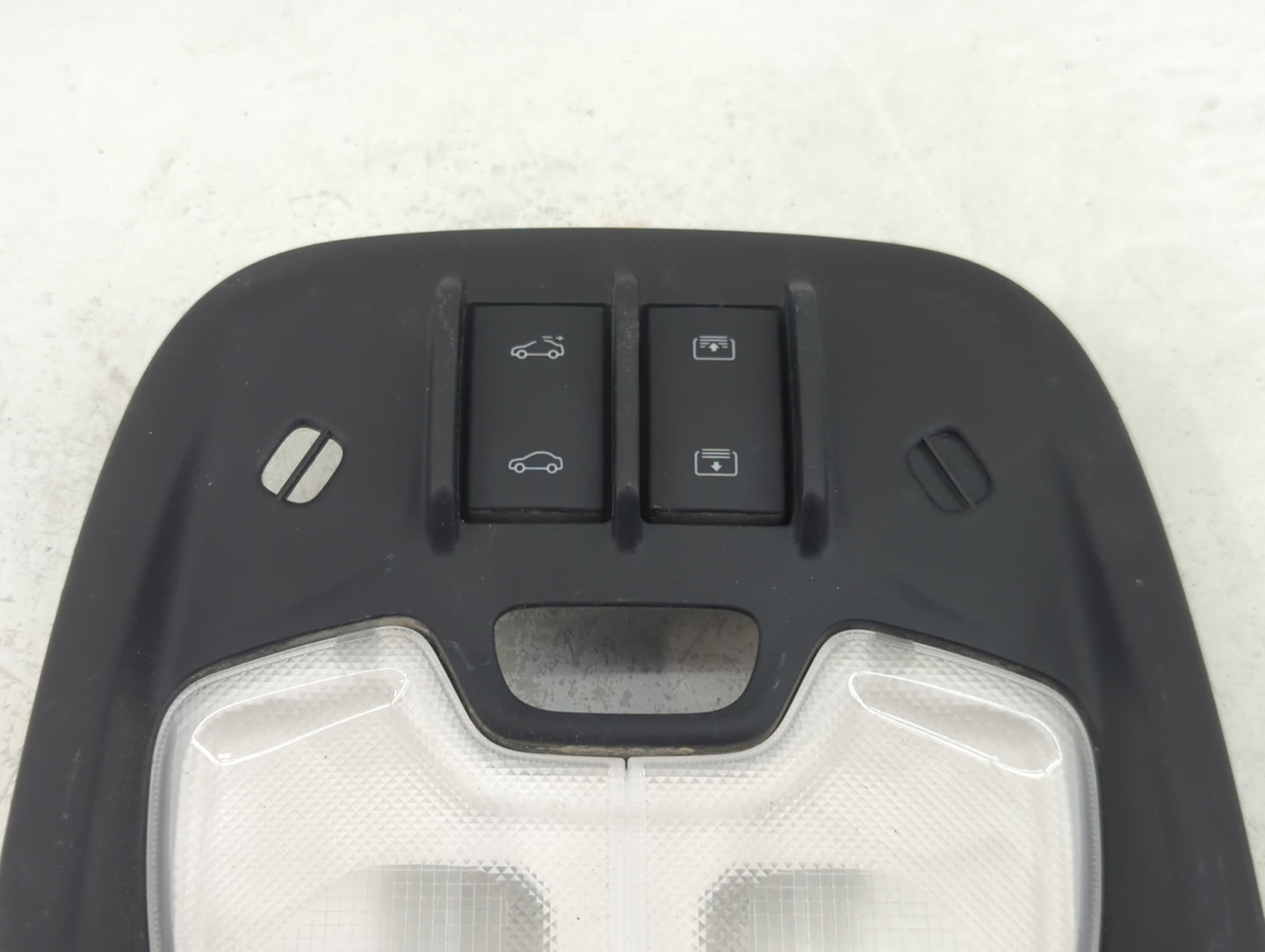 2023 Chevrolet Trailblazer Overhead Roof Console - Oemusedautoparts1.com