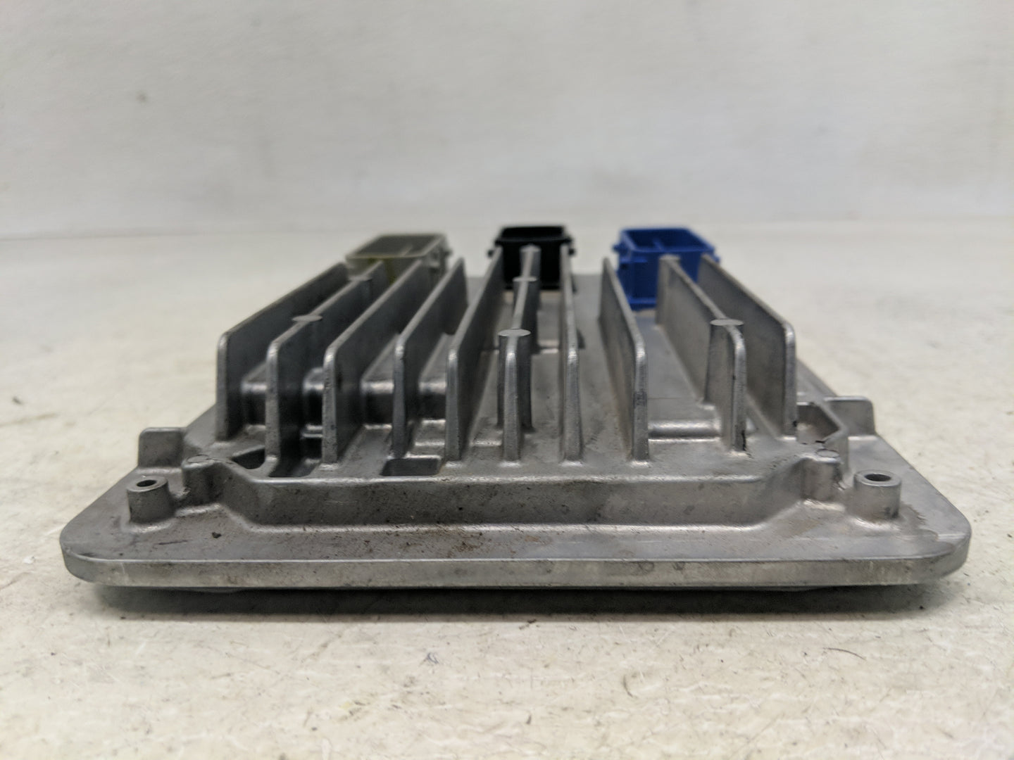 2021-2022 Chevrolet Trailblazer Transmission Control Module Tcu Tcm - Oemusedautoparts1.com