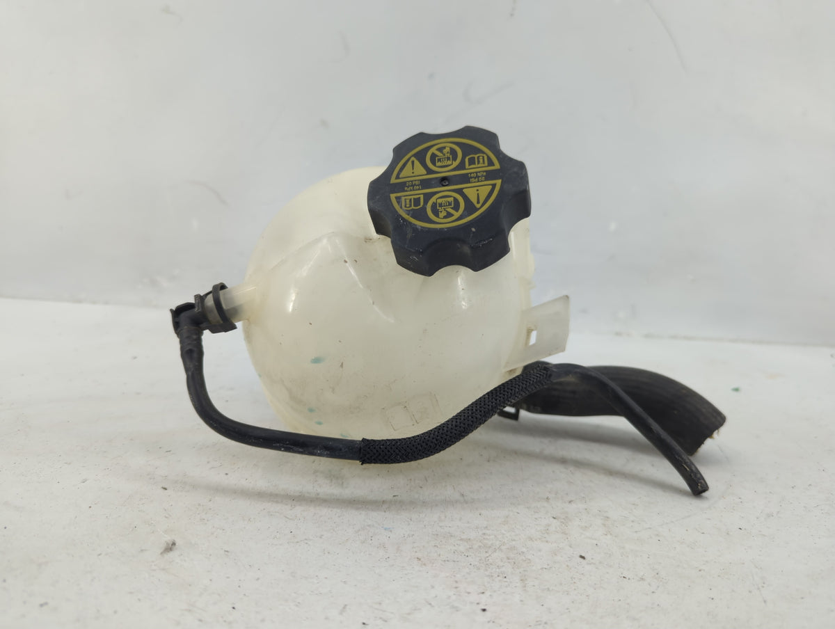 2021 Trailblazer Radiator Coolant Overflow Expansion Tank Bottle - Oemusedautoparts1.com
