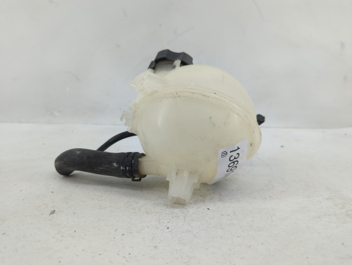 2021 Trailblazer Radiator Coolant Overflow Expansion Tank Bottle - Oemusedautoparts1.com